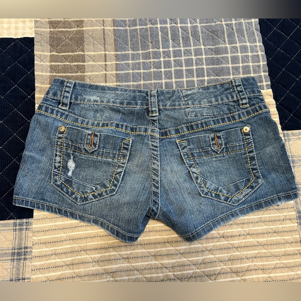 Shorts - Picture 2 of 2